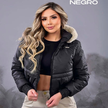 CHAQUETA PARA MUJER AMBAR Peluche Premium con Capota Removible